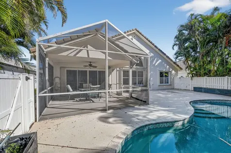 2725 Pointe Circle Greenacres FL 33413