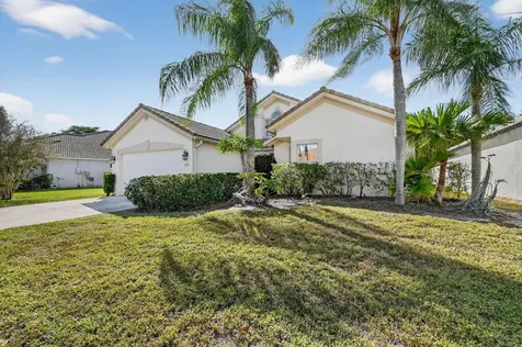 2725 Pointe Circle Greenacres FL 33413