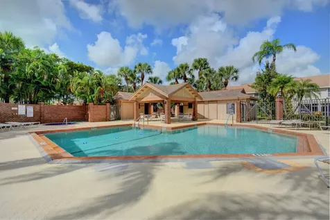 2725 Pointe Circle Greenacres FL 33413
