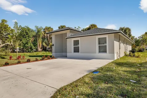 706 Dundas Court Fort Pierce FL 34950