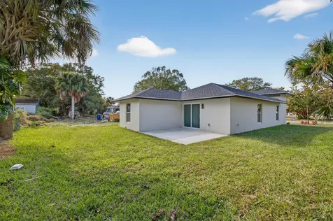 706 Dundas Court Fort Pierce FL 34950