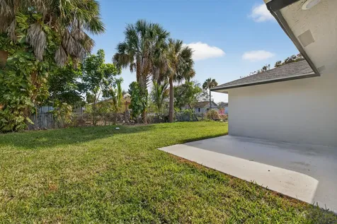 706 Dundas Court Fort Pierce FL 34950