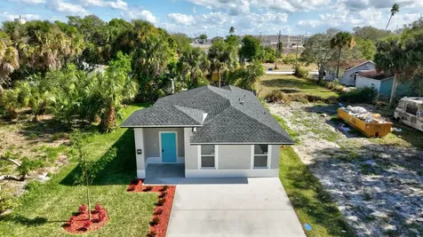 706 Dundas Court Fort Pierce FL 34950