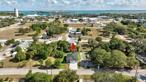 706 Dundas Court Fort Pierce FL 34950