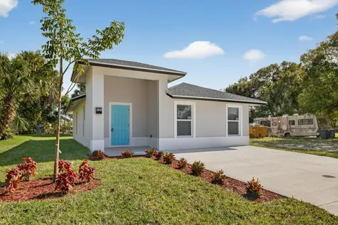 706 Dundas Court Fort Pierce FL 34950