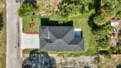 706 Dundas Court Fort Pierce FL 34950