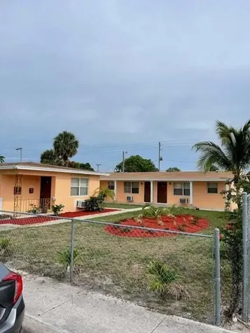 1564 W 28th Street Riviera Beach FL 33404