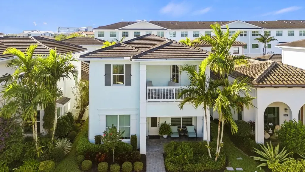 7037 Edison Place Palm Beach Gardens FL 33418