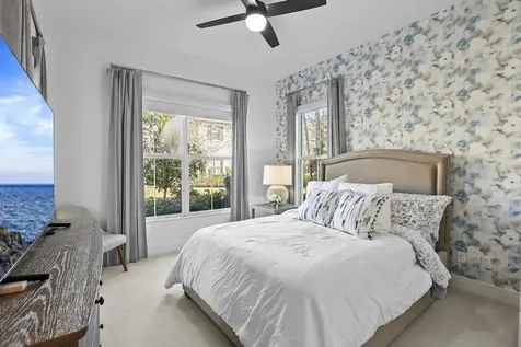 7037 Edison Place Palm Beach Gardens FL 33418