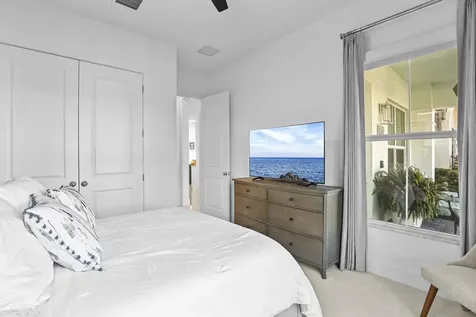 7037 Edison Place Palm Beach Gardens FL 33418