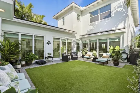 7037 Edison Place Palm Beach Gardens FL 33418