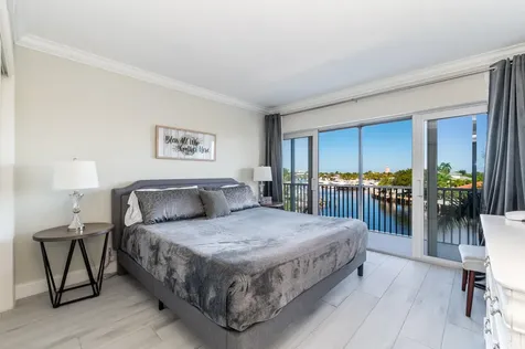 390 N Federal Highway Deerfield Beach FL 33441