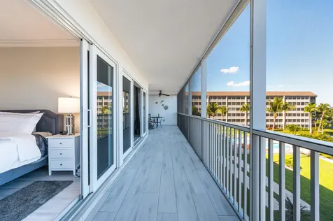 390 N Federal Highway Deerfield Beach FL 33441