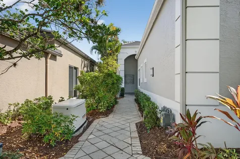 16076 Villa Vizcaya Place Delray Beach FL 33446