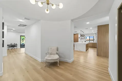 2451 Ne 199th Street Miami FL 33180
