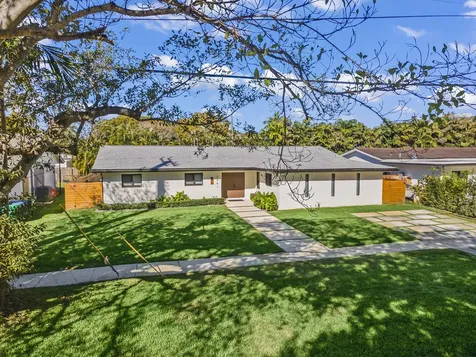 2451 Ne 199th Street Miami FL 33180
