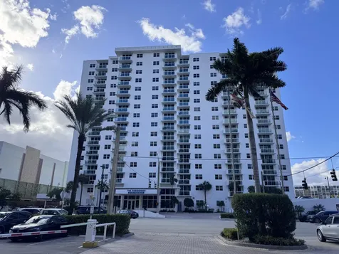 3000 S Ocean Drive Hollywood FL 33019