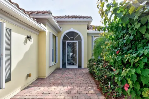 5194 Eleuthra Circle Vero Beach FL 32967