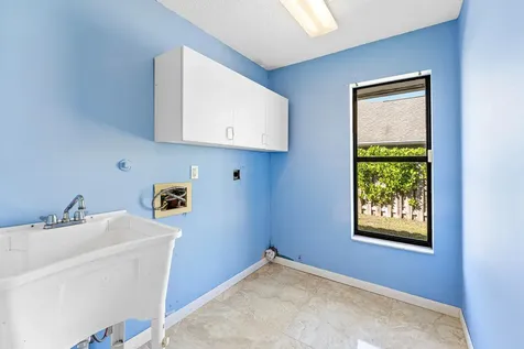 2057 Amesbury Circle Wellington FL 33414