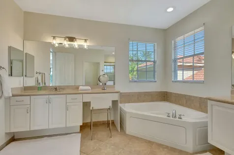 106 Via Santa Cruz Jupiter FL 33458