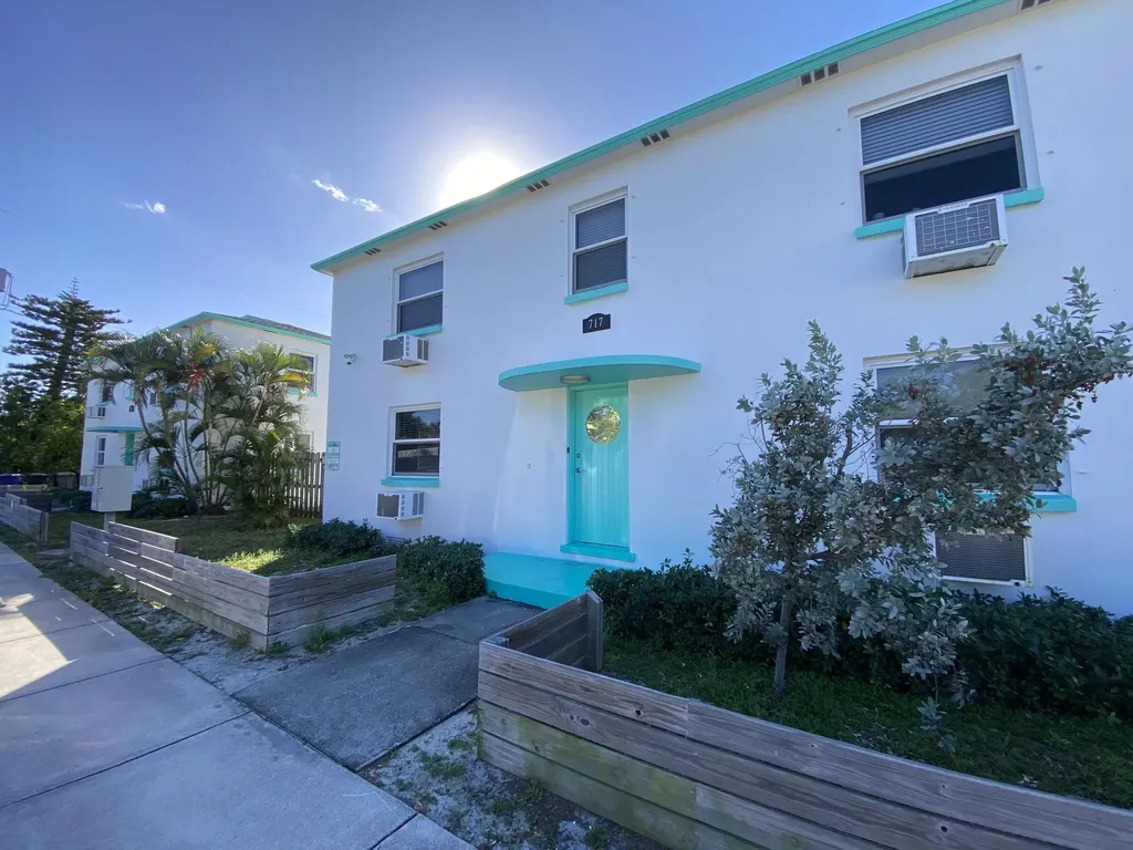 717 2nd Avenue Lake Worth Beach FL 33460