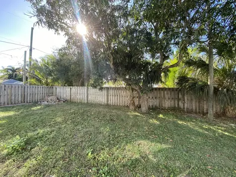 717 2nd Avenue Lake Worth Beach FL 33460