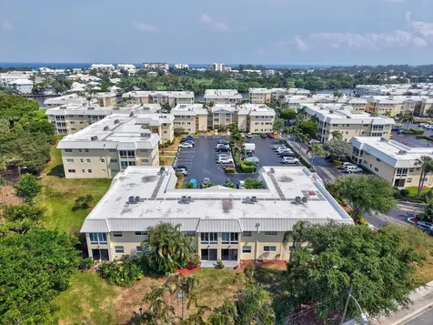 23 Colonial Club Drive Boynton Beach FL 33435