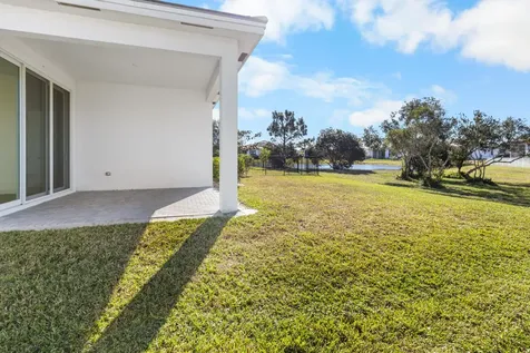 129 Se Strada Cervaro Port Saint Lucie FL 34952