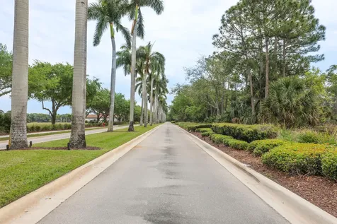 129 Se Strada Cervaro Port Saint Lucie FL 34952