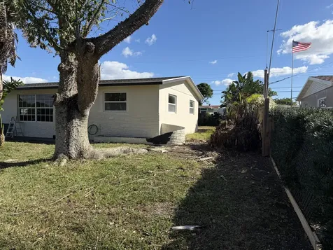 884 Montego Drive Drive West Palm Beach FL 33415