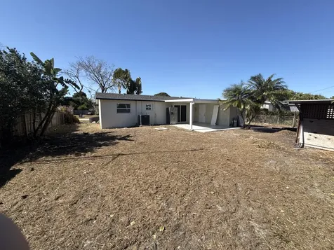 884 Montego Drive Drive West Palm Beach FL 33415