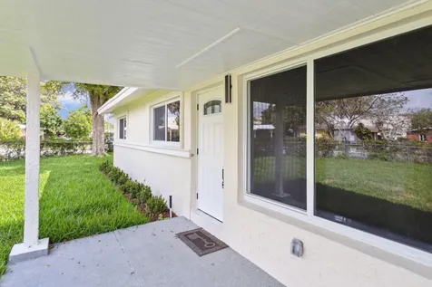 1530 Nw 18th Court Fort Lauderdale FL 33311