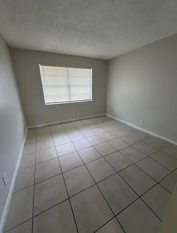 95 NE 41st Street Oakland Park FL 33334
