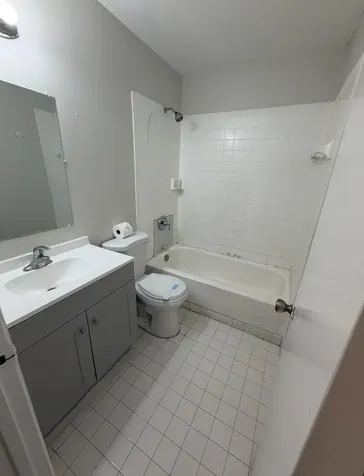 95 NE 41st Street Oakland Park FL 33334