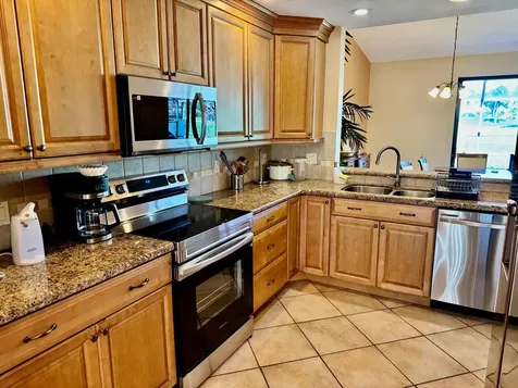 505 Prestwick Circle Palm Beach Gardens FL 33418