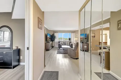 3951 Via Poinciana Lake Worth FL 33467