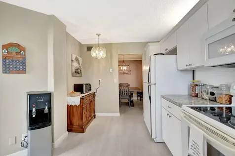 3951 Via Poinciana Lake Worth FL 33467