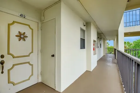 3951 Via Poinciana Lake Worth FL 33467