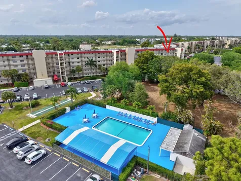 3951 Via Poinciana Lake Worth FL 33467