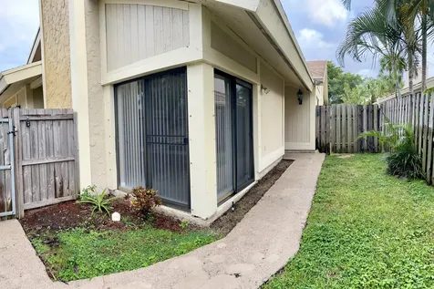 7614 Sierra Terrace Boca Raton FL 33433