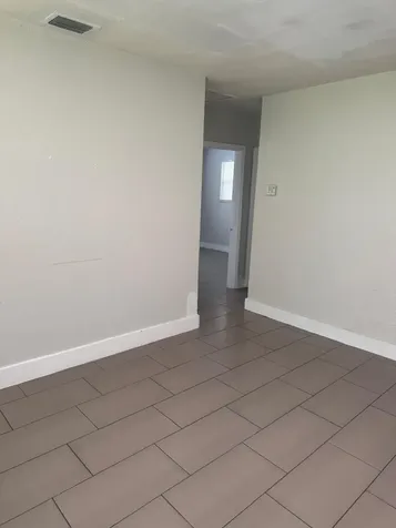110 SW 7th Avenue Dania Beach FL 33004
