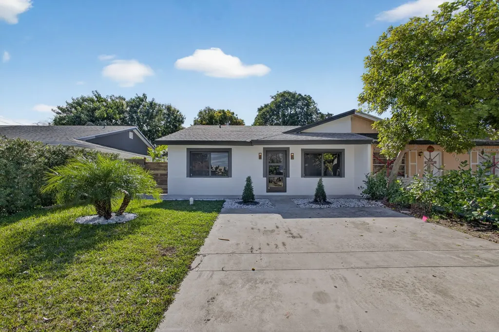 3900 Kenas Street West Palm Beach FL 33403