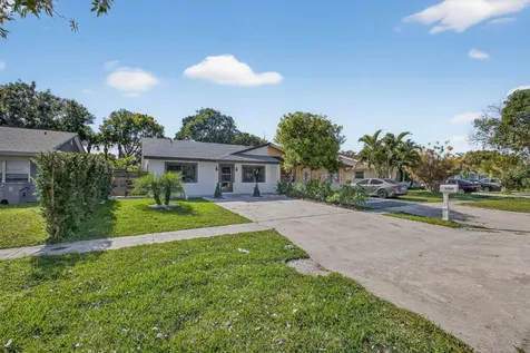 3900 Kenas Street West Palm Beach FL 33403