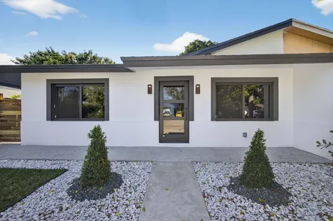 3900 Kenas Street West Palm Beach FL 33403