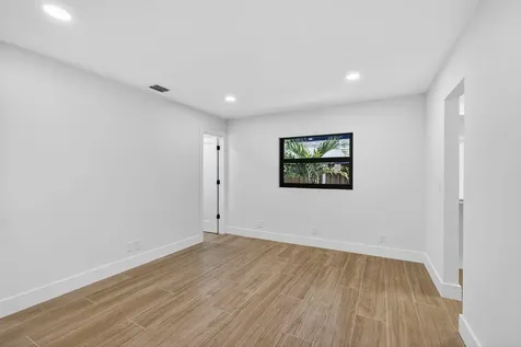 3900 Kenas Street West Palm Beach FL 33403