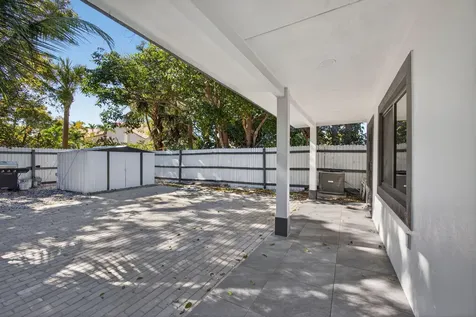 3900 Kenas Street West Palm Beach FL 33403