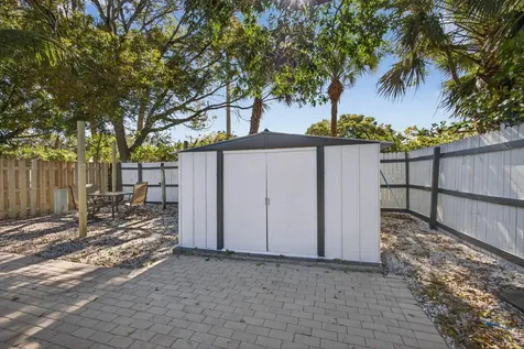 3900 Kenas Street West Palm Beach FL 33403