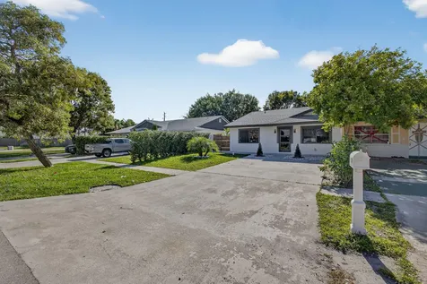 3900 Kenas Street West Palm Beach FL 33403