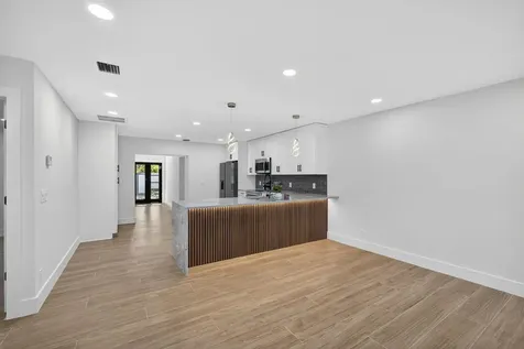 3900 Kenas Street West Palm Beach FL 33403