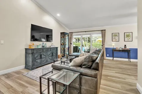 10299 Hunt Club Lane Palm Beach Gardens FL 33418